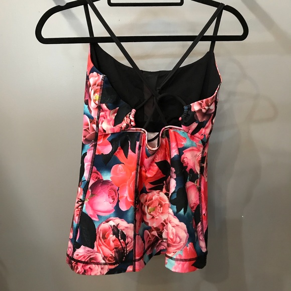 Lululemon Dancing Warrior Tank in Secret Garden Floral Print Tank Top 8 - Picture 3 of 7